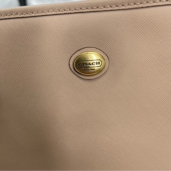 Coach Peyton Top Zip Saffiano Leather Tote Bag Light Grey/Beige - Picture 3 of 15